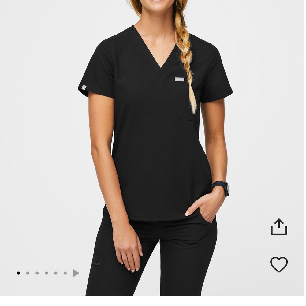 Figs Catarina One Pocket V-Neck Scrub Top, size M